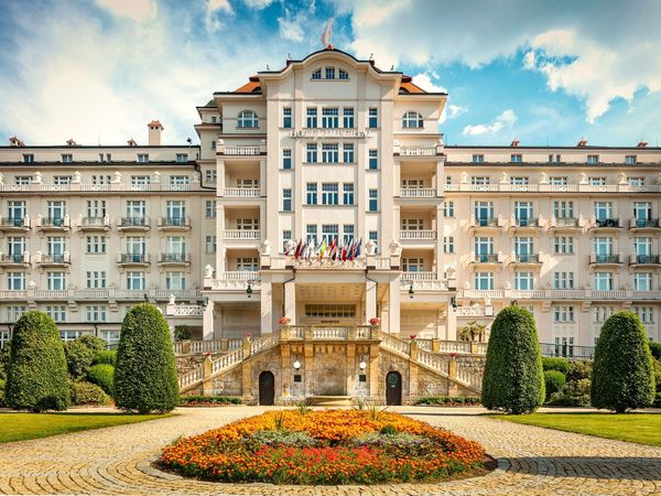 5* Wellness in Karlsbad - 3 Nächte in Karlsbad (Karlovy Vary), Karlsbad (Karlovarský kraj) Halbpension Unkategorisiert online kaufen 5* Wellness in Karlsbad - 3 Nächte in Karlsbad (Karlovy Vary), Karlsbad (Karlovarský kraj) Halbpension Unkategorisiert online kaufen